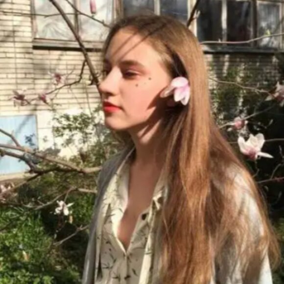 Meet your Posher, Kassie - Picture 1 of 1